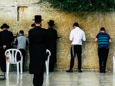 Kudüs İsrail 07 Haziran 2018 görüntülemek bilinmeyenli insanlar dua eden önü Western Wall Eski Kudüs şehri akşam