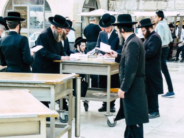 Kudüs İsrail 07 Haziran 2018 görüntülemek bilinmeyenli insanlar dua eden önü Western Wall Eski Kudüs şehri akşam