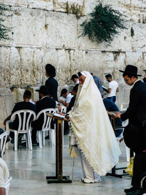 Kudüs İsrail 07 Haziran 2018 görüntülemek bilinmeyenli insanlar dua eden önü Western Wall Eski Kudüs şehri akşam