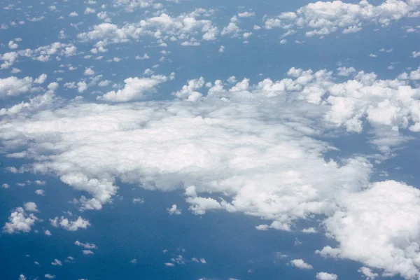 öğleden sonra 10.000 feet irtifada Akdeniz'in havadan görünümü