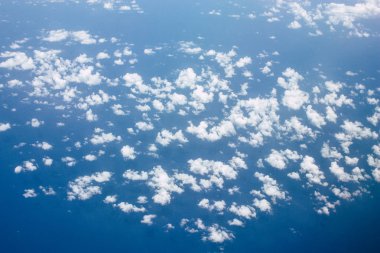 öğleden sonra 10.000 feet irtifada Akdeniz'in havadan görünümü