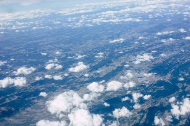 Fransa ve İtalya arasında Mont Blanc massif öğleden sonra 10.000 feet irtifada hava görünümünü
