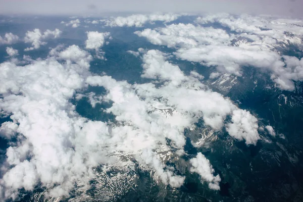 午後には 000 フィートの高度でフランスとイタリアのモンブラン山群の空撮 — ストック写真