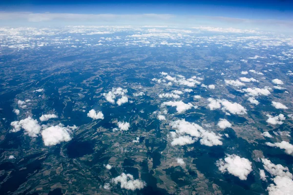 Fransa ve İtalya arasında Mont Blanc massif öğleden sonra 10.000 feet irtifada hava görünümünü