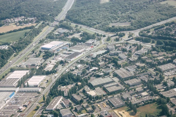 Öğleden sonra 10.000 feet irtifada Paris Fransa yakınındaki binaların Fransa 29 Haziran 2018 havadan görünümü