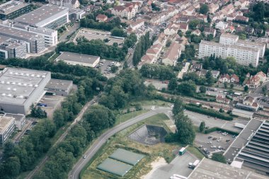 Öğleden sonra 10.000 feet irtifada Paris Fransa yakınındaki binaların Fransa 29 Haziran 2018 havadan görünümü