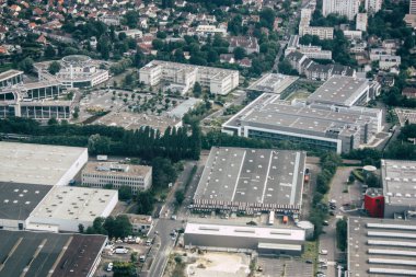 Öğleden sonra 10.000 feet irtifada Paris Fransa yakınındaki binaların Fransa 29 Haziran 2018 havadan görünümü