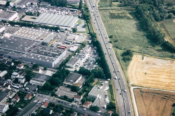 Öğleden sonra 10.000 feet irtifada Paris Fransa yakınındaki binaların Fransa 29 Haziran 2018 havadan görünümü
