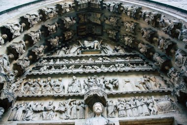 Reims Fransa 16 Temmuz 2018 öğleden sonra Notre Dame Katedrali'nin Reims cephe dış görünümünü