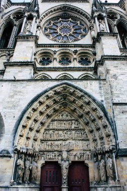 Reims Fransa 16 Temmuz 2018 öğleden sonra Notre Dame Katedrali'nin Reims cephe dış görünümünü