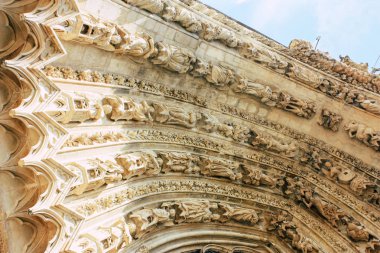 Reims Fransa 16 Temmuz 2018 öğleden sonra Notre Dame Katedrali'nin Reims cephe dış görünümünü