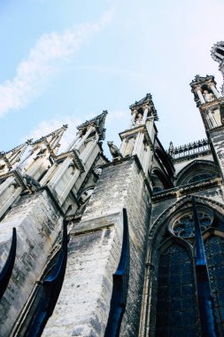 Reims Fransa 16 Temmuz 2018 öğleden sonra Notre Dame Katedrali'nin Reims cephe dış görünümünü