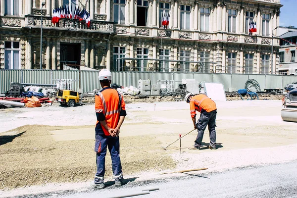 Reims Francia Julio 2018 Vista Personas Desconocidas Trabajando Una Obra — Foto de Stock