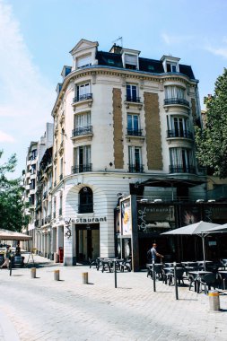 Reims Fransa 16 Temmuz 2018 görünümü bilinmeyen insan öğleden sonra Reims sokakta yürürken