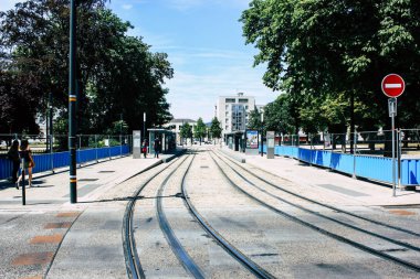 Reims Fransa 16 Temmuz 2018 görünümü bilinmeyen insan öğleden sonra Reims sokakta yürürken