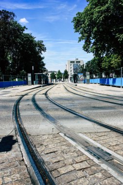 Reims Fransa 16 Temmuz 2018 görünümü bilinmeyen insan öğleden sonra Reims sokakta yürürken