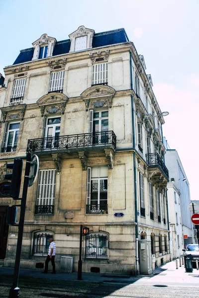 Reims Francia Julio 2018 Vista Gente Desconocida Caminando Por Calle —  Fotos de Stock