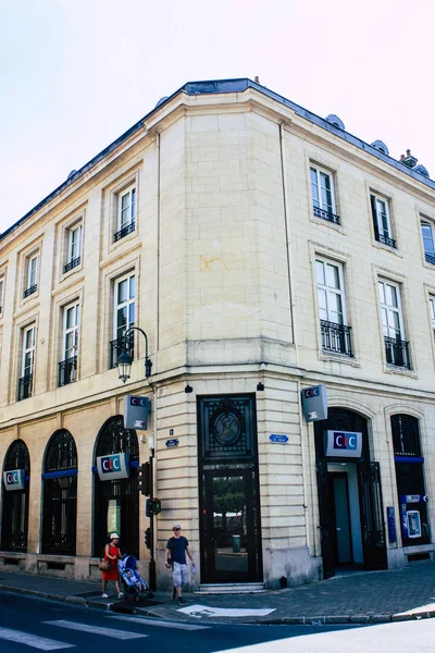 Reims Francia Julio 2018 Vista Gente Desconocida Caminando Por Calle — Foto de Stock