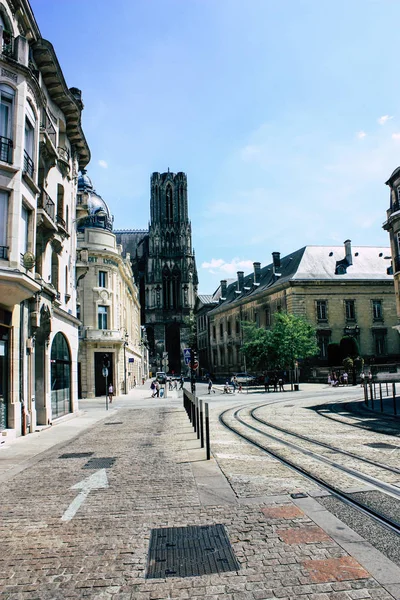 Reims Frankrijk Juli 2018 Weergave Van Onbekende Mensen Lopen Straat — Stockfoto