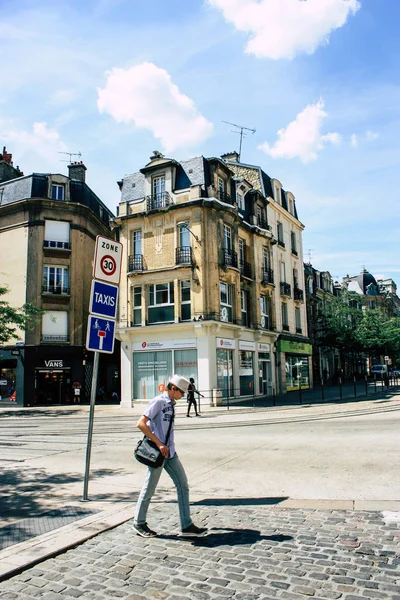 Reims Frankreich Juli 2018 Blick Auf Unbekannte Menschen Die Nachmittag — Stockfoto