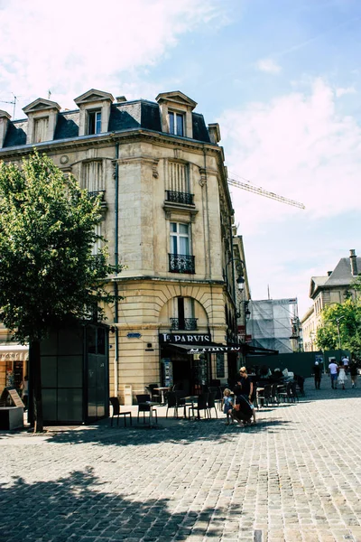 Reims Frankreich Juli 2018 Blick Auf Unbekannte Menschen Die Nachmittag — Stockfoto