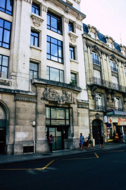 Reims Fransa 16 Temmuz 2018 görünümü bilinmeyen insan öğleden sonra Reims sokakta yürürken