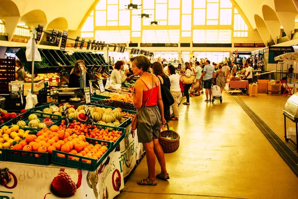 Reims Francia Julio 2018 Vista Gente Desconocida Comprando Mercado Reims —  Fotos de Stock