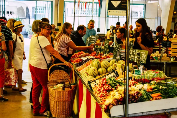 Reims Francia Julio 2018 Vista Gente Desconocida Comprando Mercado Reims —  Fotos de Stock