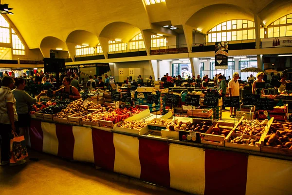 Reims Francia Julio 2018 Vista Gente Desconocida Comprando Mercado Reims — Foto de Stock