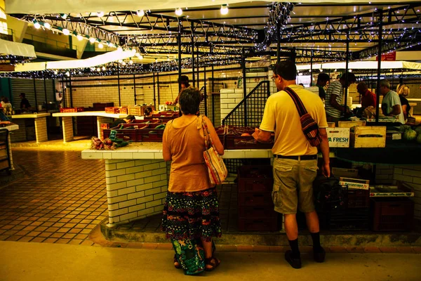 Reims Francia Julio 2018 Vista Gente Desconocida Comprando Mercado Reims — Foto de Stock