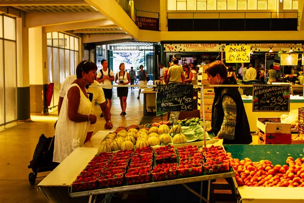 Reims Francia Julio 2018 Vista Gente Desconocida Comprando Mercado Reims — Foto de Stock