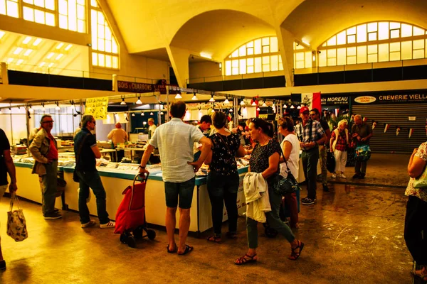 Reims Francia Julio 2018 Vista Gente Desconocida Comprando Mercado Reims — Foto de Stock