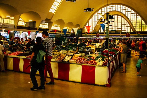 Reims Frankrike Juli 2018 Visa Okända Människor Shopping Reims Marknaden — Stockfoto