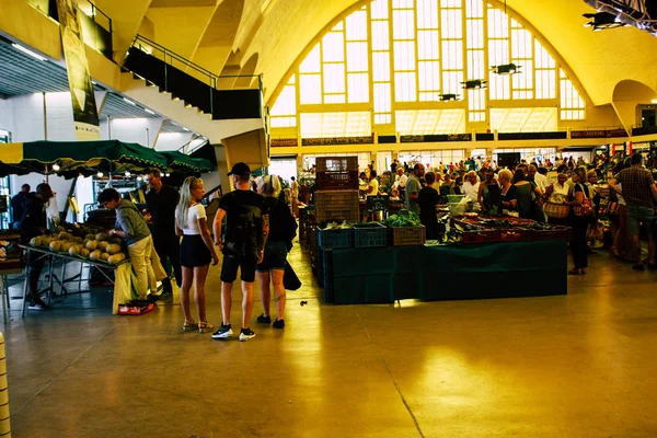 Reims Francia Julio 2018 Vista Gente Desconocida Comprando Mercado Reims — Foto de Stock