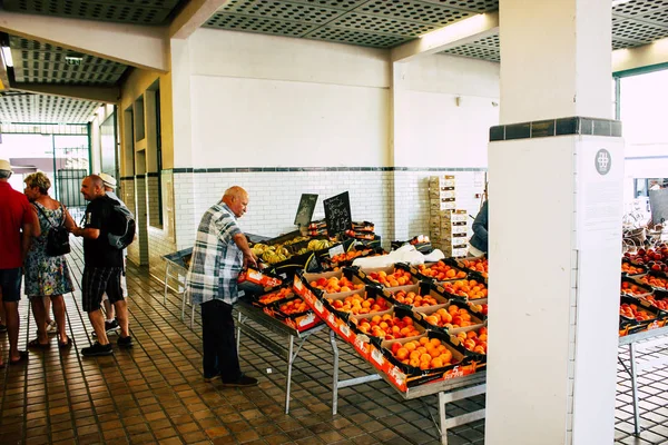 兰斯法国2018年7月14日在兰斯市场出售的蔬菜和水果的看法上午 — 图库照片