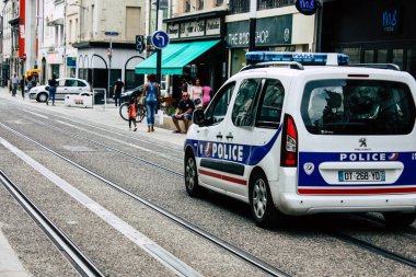 Reims Fransa 23 Temmuz 2018 Reims street öğleden sonra Fransız polis arabasına görünümünü