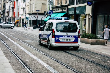 Reims Fransa 23 Temmuz 2018 Reims street öğleden sonra Fransız polis arabasına görünümünü