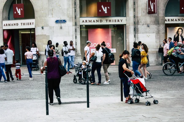 Reims France Juillet 2018 Vue Inconnus Marchant Dans Rue Reims — Photo