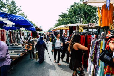 Reims Fransa 27 Temmuz 2018 alışveriş ve Reims sokak Pazar sabahları yürüyüş bilinmeyenli insan görünümü