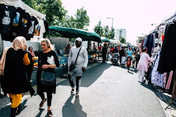 Reims Francia Julio 2018 Vista Gente Desconocida Comprando Caminando Mercado — Foto de Stock