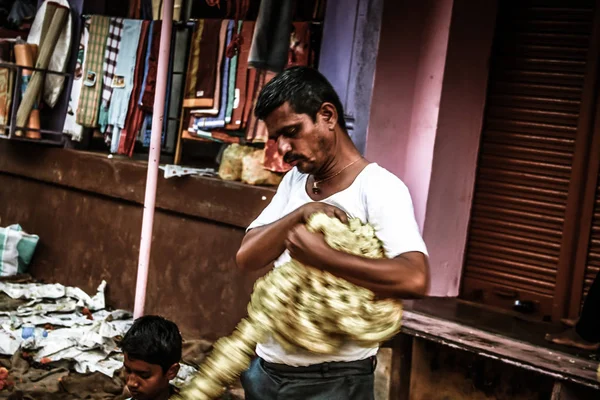 Gokarna Karnataka Índia Novembro 2017 Retrato Pessoas Desconhecidas Vendendo Flores — Fotografia de Stock