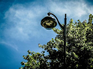 Paris Fransa Haziran 28, 2016 sabah Paris sokaklarında kamu aydınlatma closeup