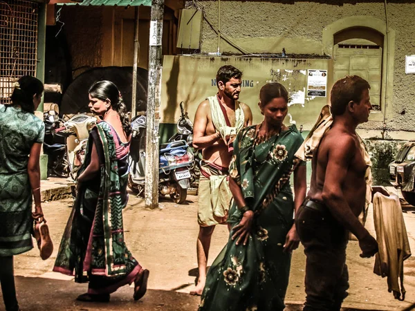 Gokarna Karnataka India Oktober 2017 Uitzicht Onbekende Mensen Wandelen Hoofdstraat — Stockfoto