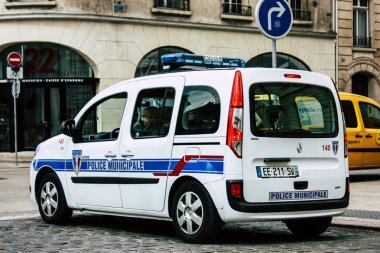 Reims Fransa 10 Ağustos 2018 Reims street öğleden sonra Fransız polis arabasına görünümünü