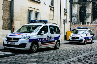 Reims Fransa 10 Ağustos 2018 Reims street öğleden sonra Fransız polis arabasına görünümünü