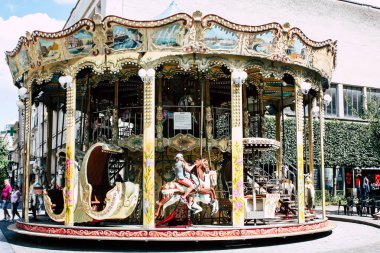 Reims Fransa 10 Ağustos 2018 17. yüzyıl Venedik bir atlıkarınca görünümünü öğleden sonra Reims yer d'Erlon üzerinde bulunan