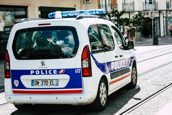 Reims Fransa 10 Ağustos 2018 Reims street öğleden sonra Fransız polis arabasına görünümünü