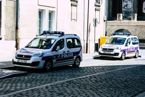Reims Fransa 10 Ağustos 2018 Reims street öğleden sonra Fransız polis arabasına görünümünü