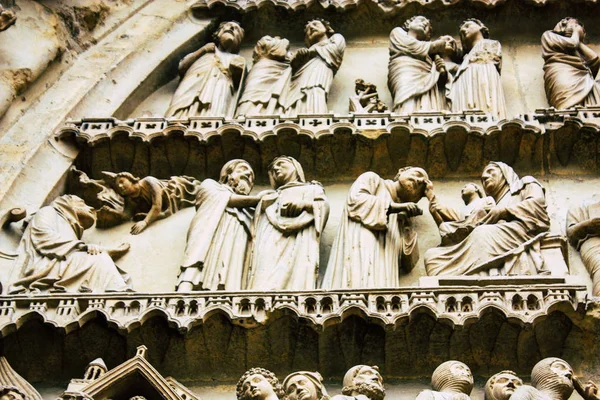 Reims Fransa 13 Ağustos 2018 öğleden sonra Notre Dame Katedrali'nin Reims cephe dış görünümünü