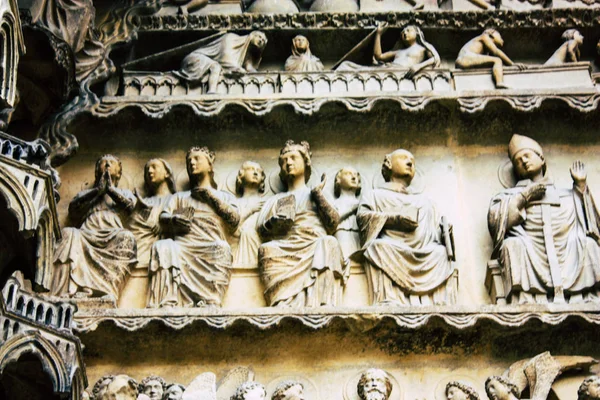 Reims Fransa 13 Ağustos 2018 öğleden sonra Notre Dame Katedrali'nin Reims cephe dış görünümünü
